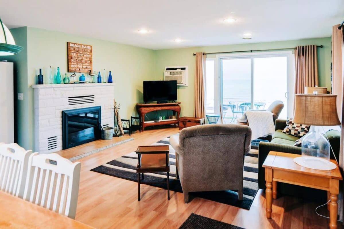 Beach Club Of Oscoda - The Lakeshore Cottage ภายนอก รูปภาพ
