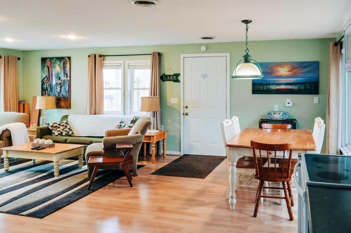 Beach Club Of Oscoda - The Lakeshore Cottage ภายนอก รูปภาพ