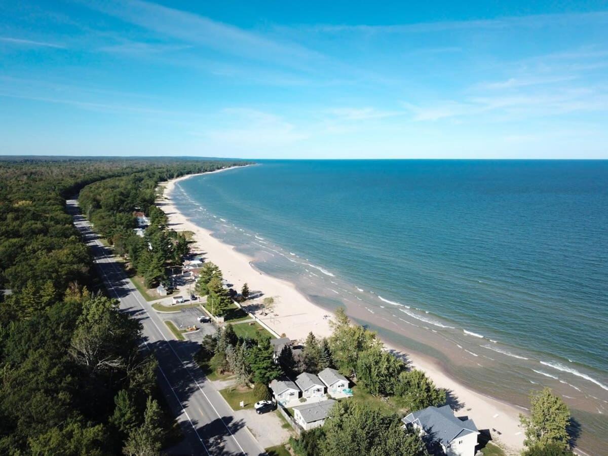 Beach Club Of Oscoda - The Lakeshore Cottage ภายนอก รูปภาพ